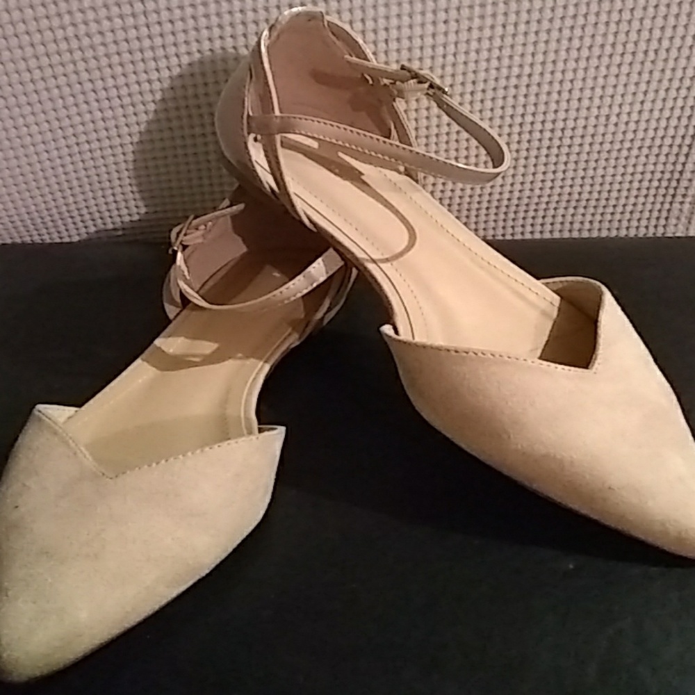Forever 21 Womens flat shoes